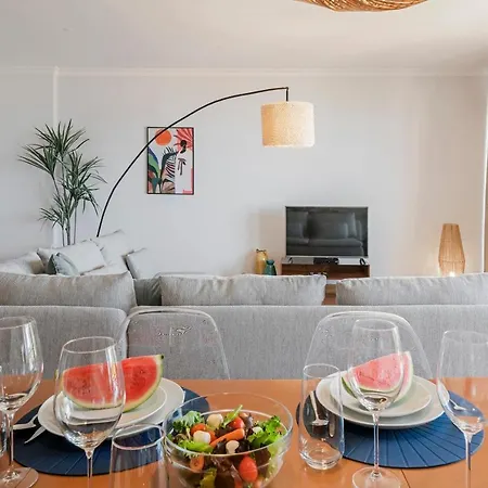 Lägenhet Monumental Place By An Island *