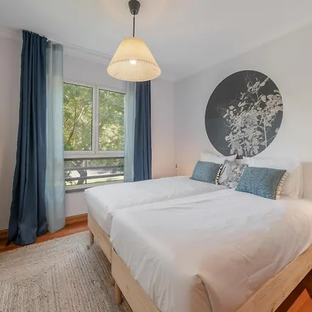 Monumental Place By An Island * 푼샬